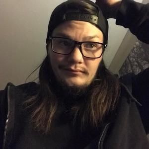 Meet your Posher, Dustin